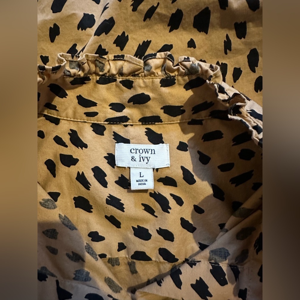 Crown & Ivy Women’s Button Down Long Sleeve Blouse Black/Brown Cheetah size L - Picture 9 of 10